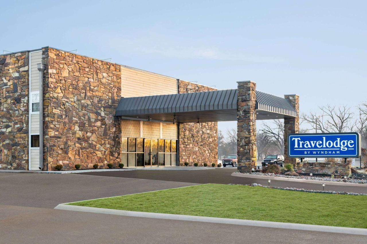 Travelodge By Wyndham Coffeyville Exterior photo